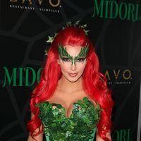 Kim Kardashian hosts the Midori Melon Green Halloween Party | Picture 113384